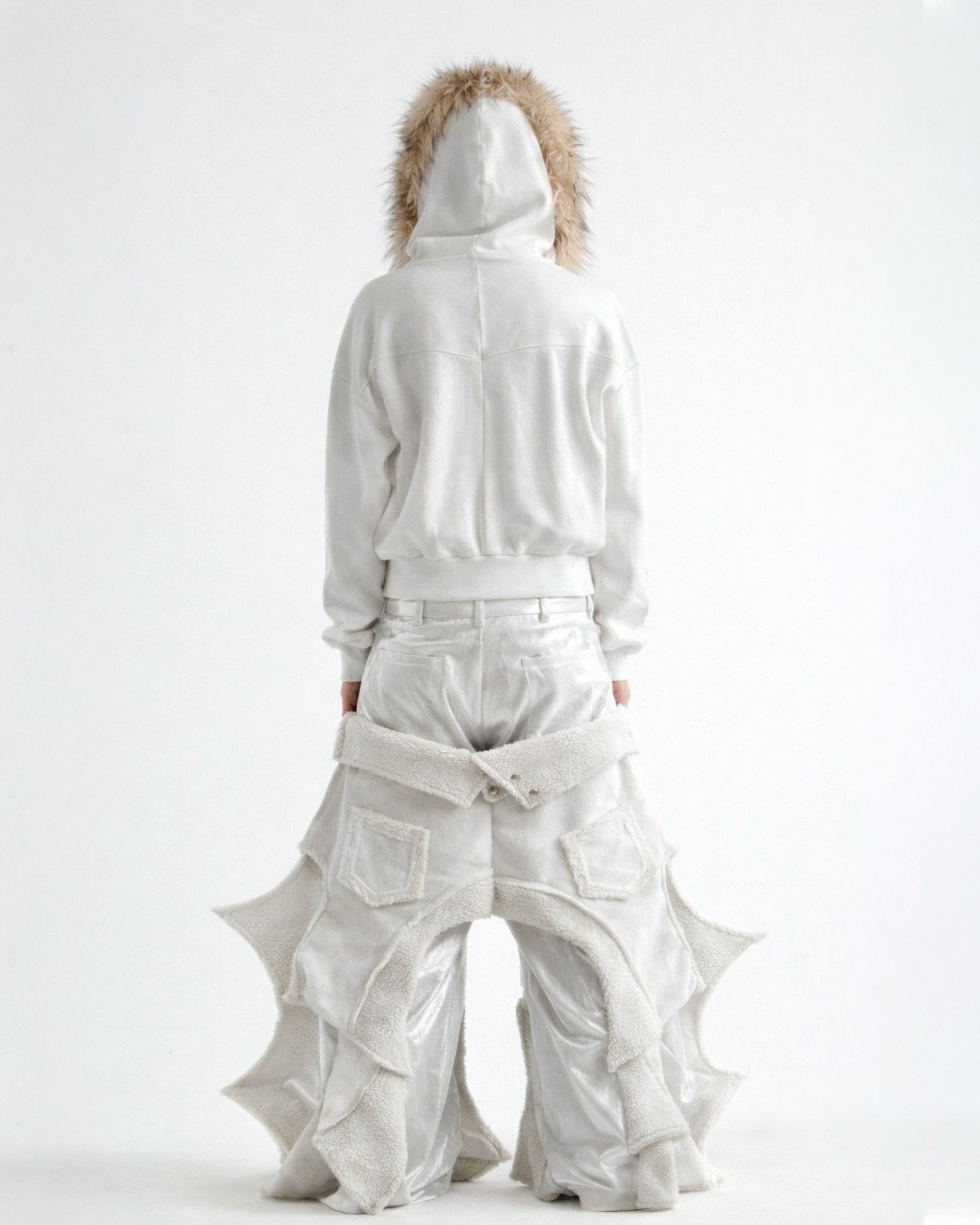 Mola Fur Zip-Up Hoodie White – SKOOT