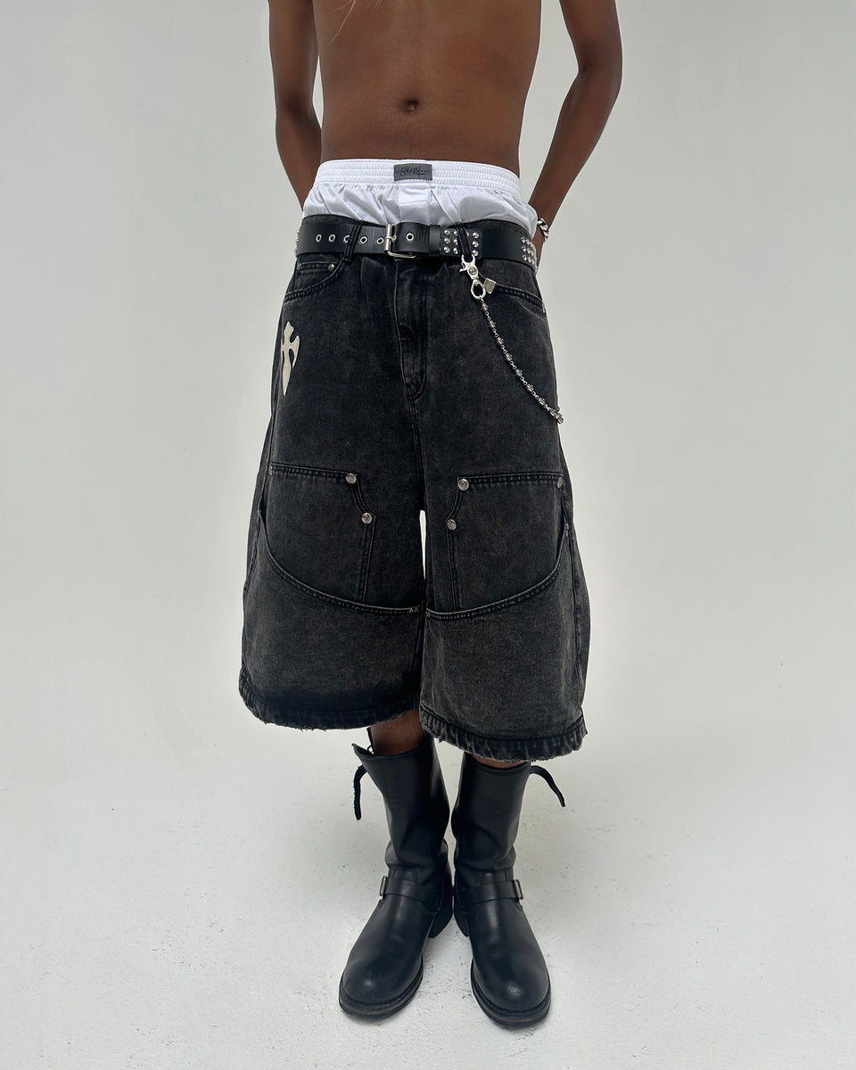 E99CD643-6134-4230-9BED-